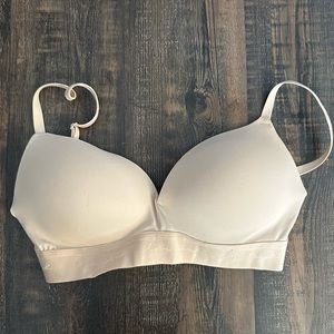 Victoria’s Secret PINK Wireless Push Up Bra 36C Nude